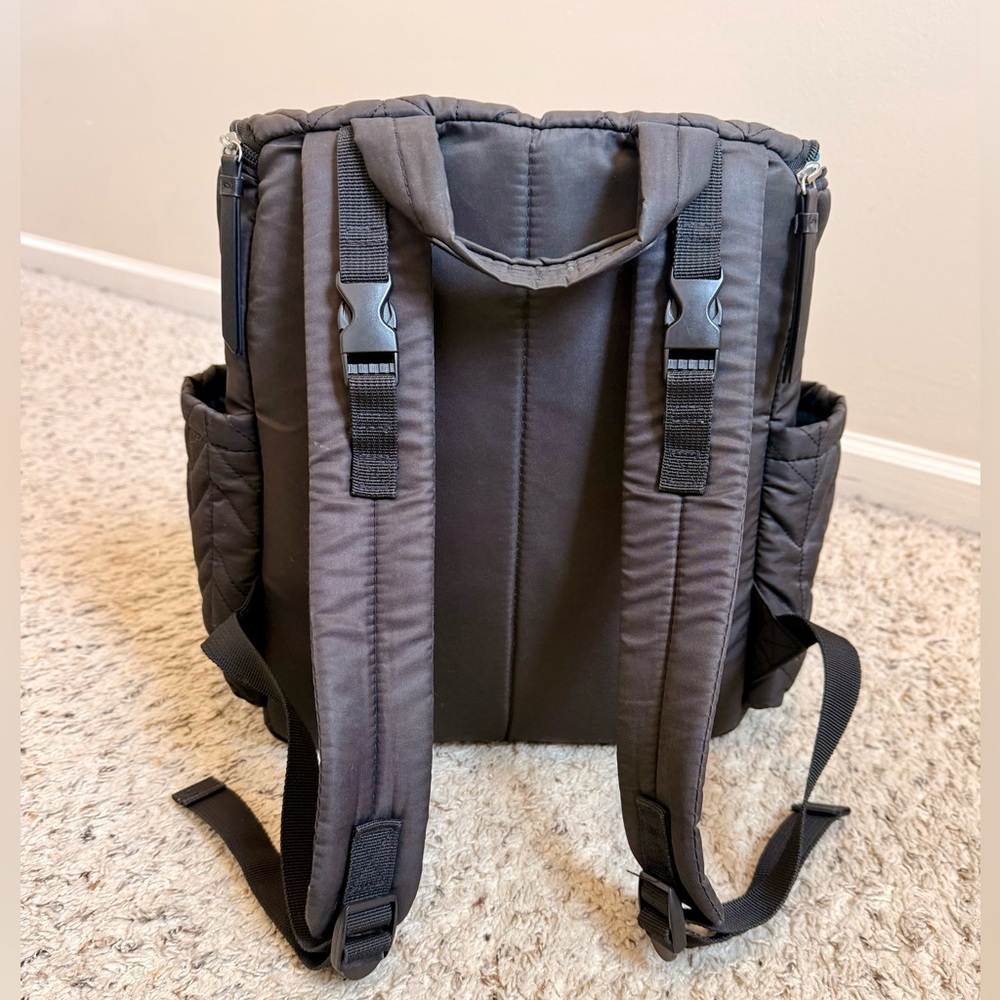 Skip Hop Forma Diaper Backpack - Picture 4 of 6